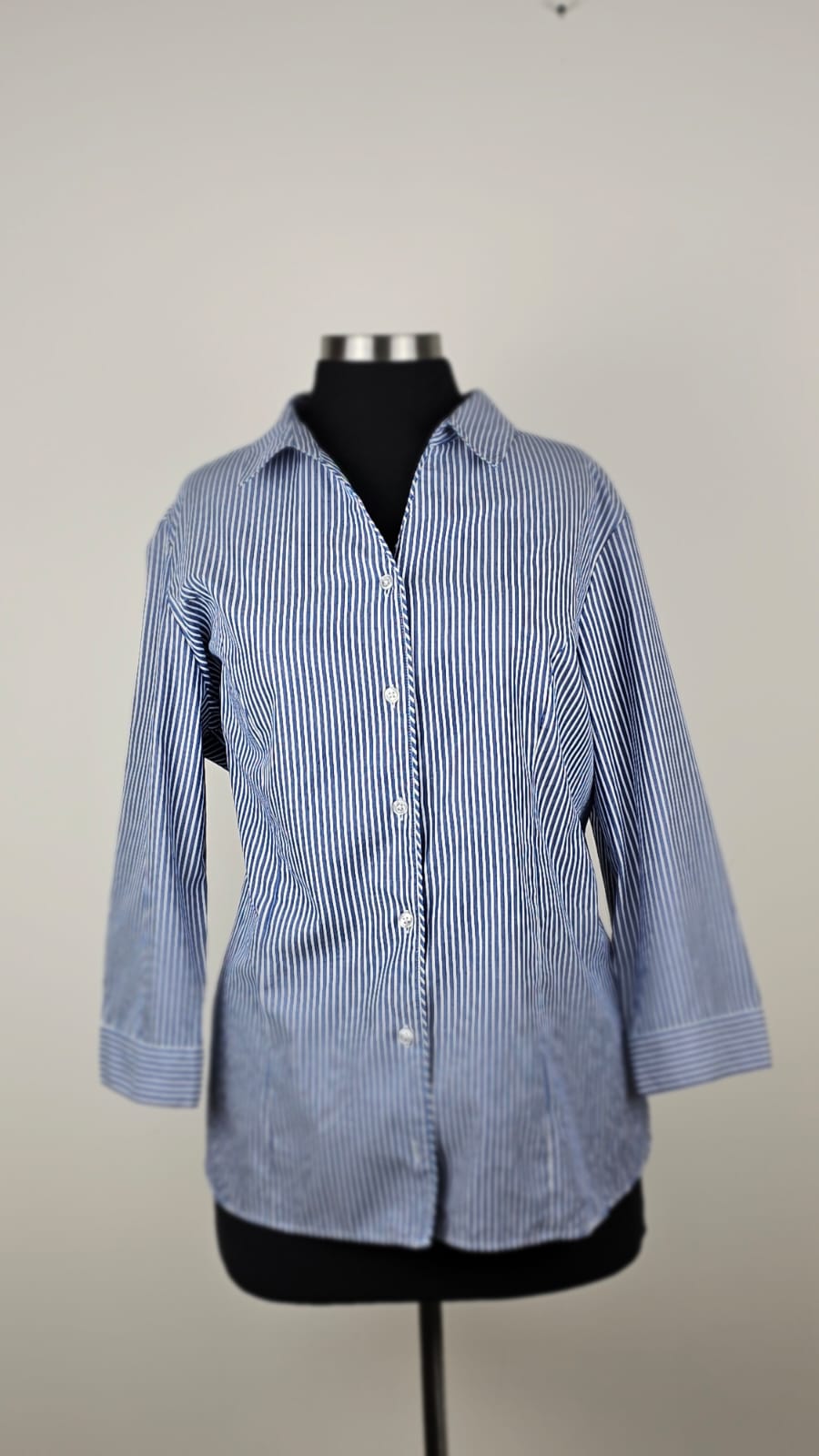 Blusa Premium Christ. opher & banks  Talla XL