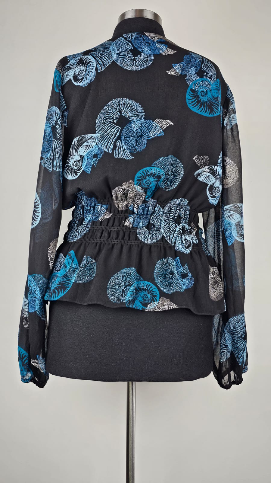 Blusa Premium White House Black  Talla M