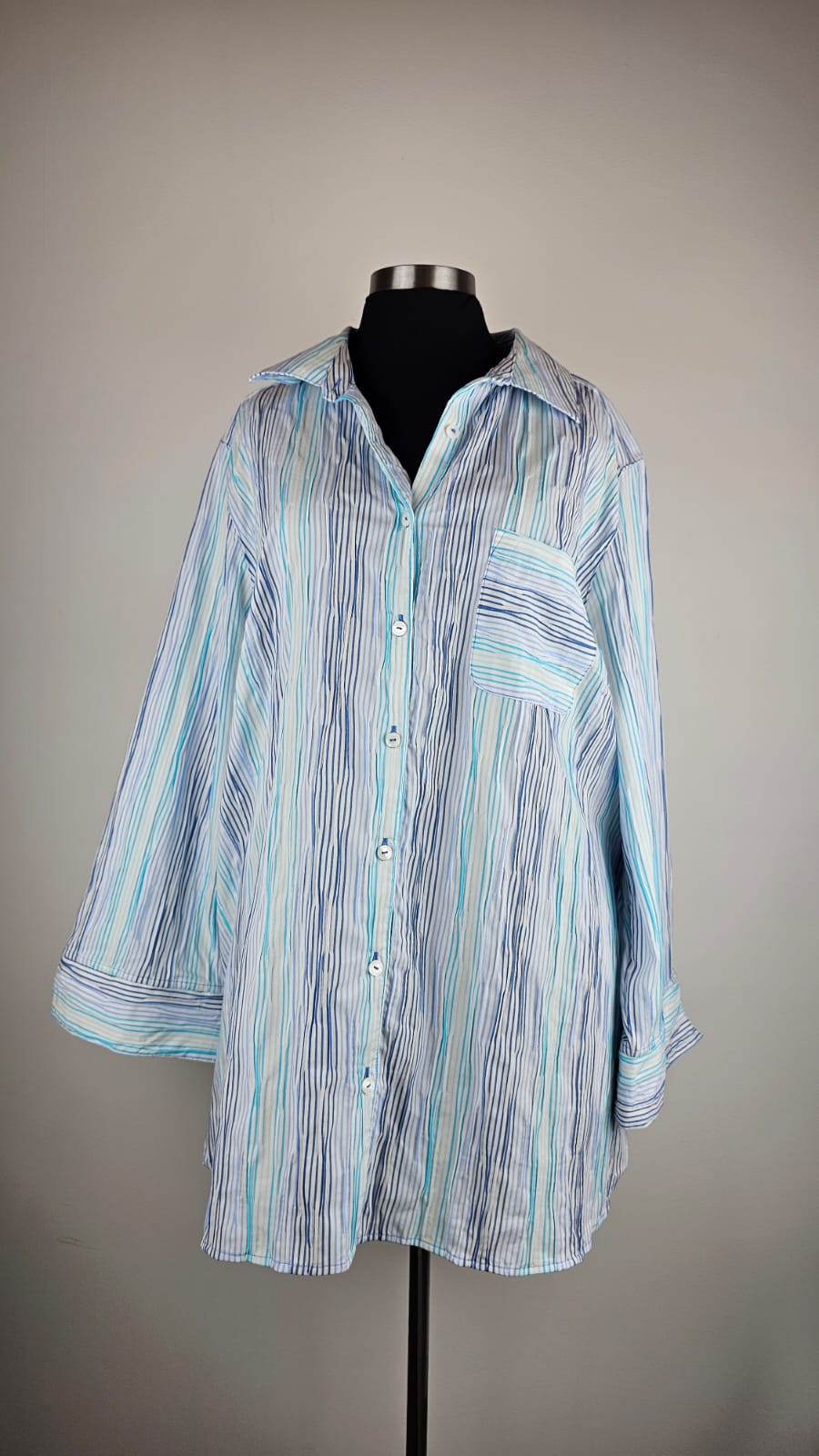 Plus Size Blusa Premium Foxcroft  Talla 3XL