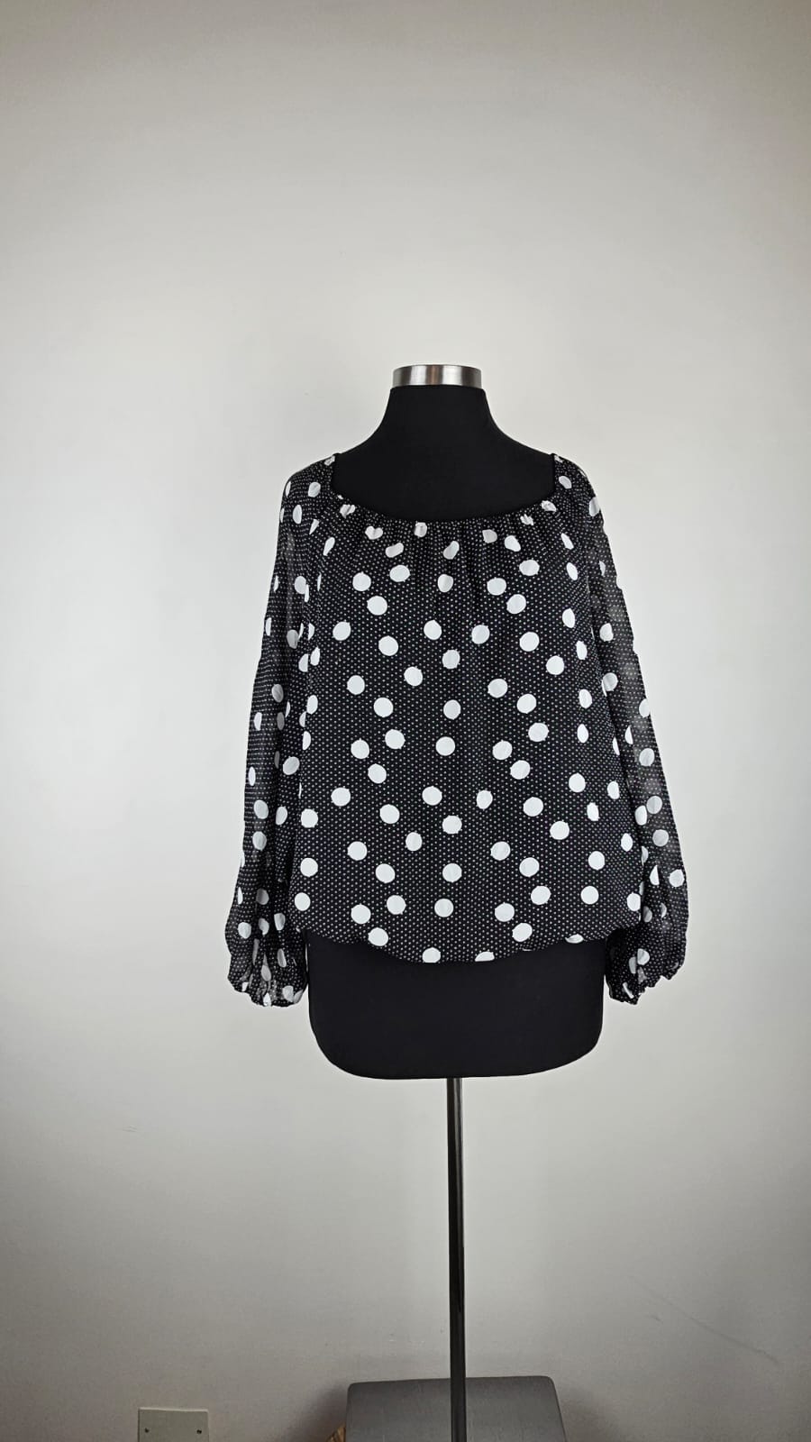 Blusa Premium VINCE CAMUTO   Talla M