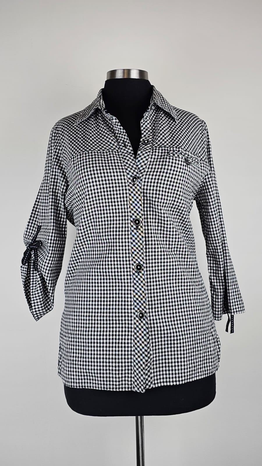 Blusa Premium DRAPER's & DAMON´s   Talla S