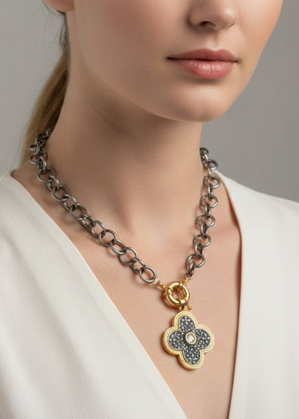 Collar Clover