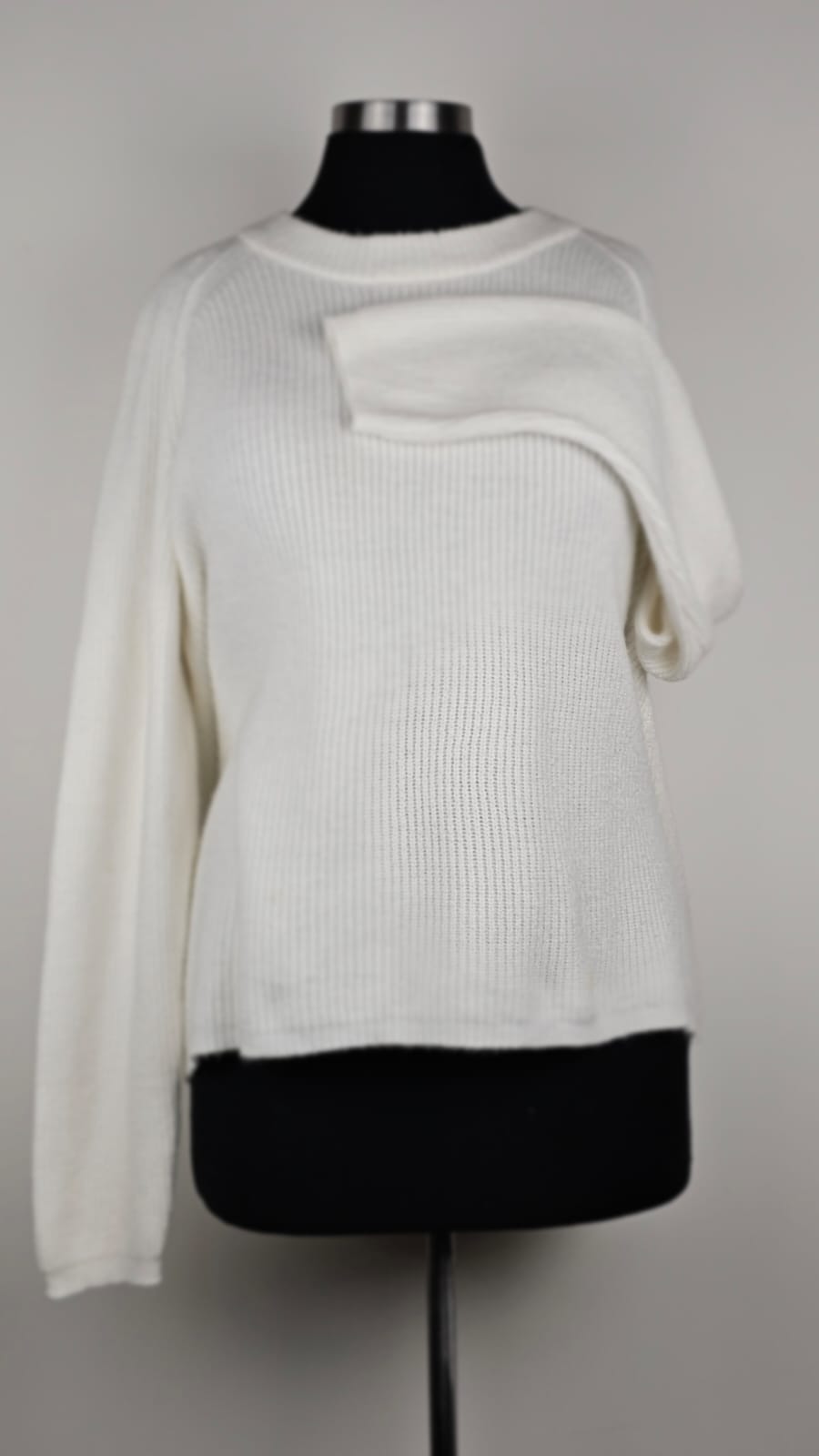 Sweater Premium THARI  Talla XL