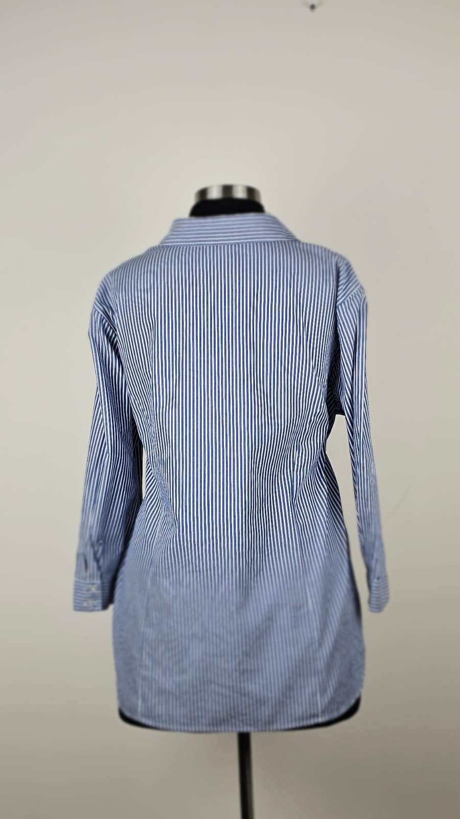 Blusa Premium Christ. opher & banks  Talla XL